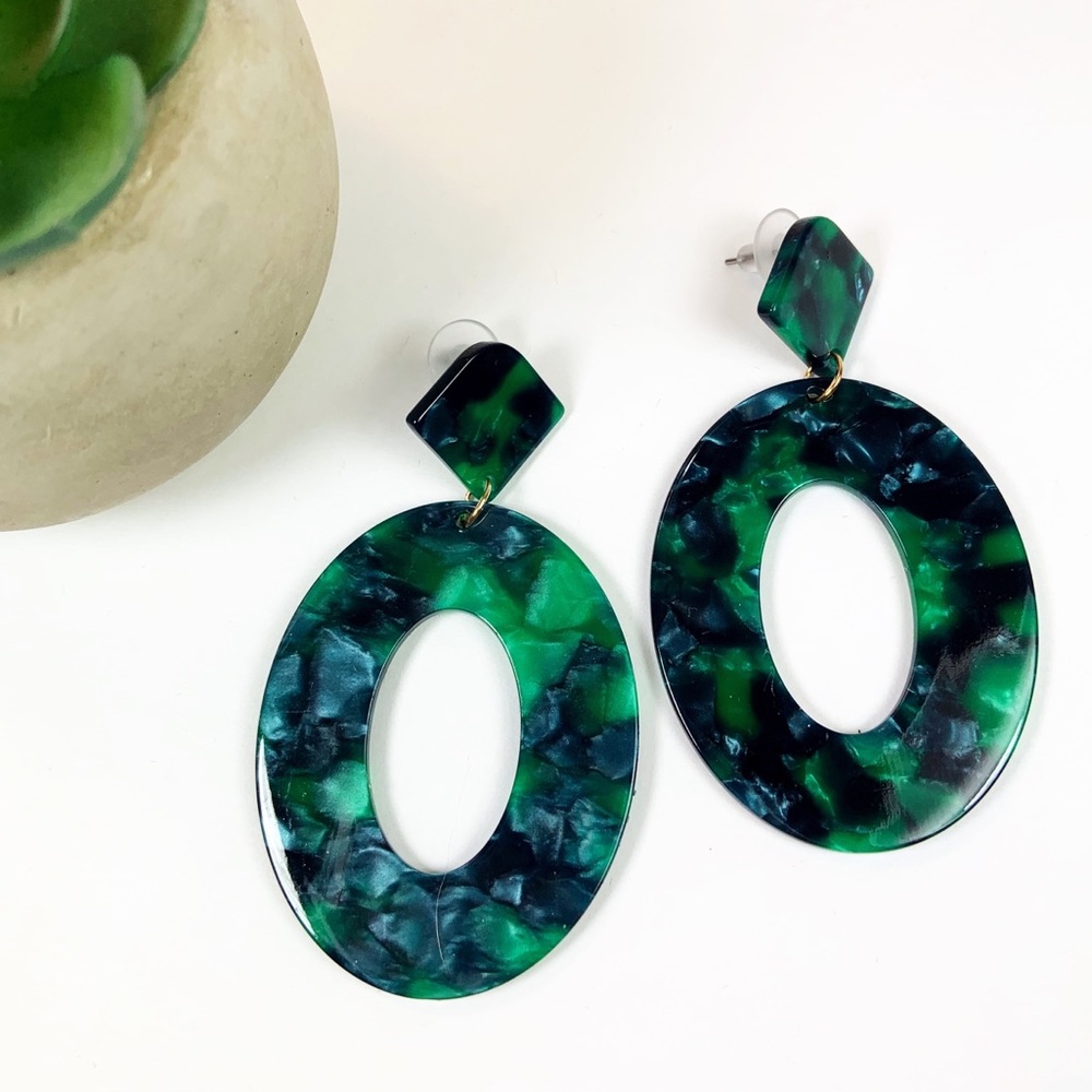 NEW Green Marbled Resin Oval Drop Earrings - Picture 2 of 6